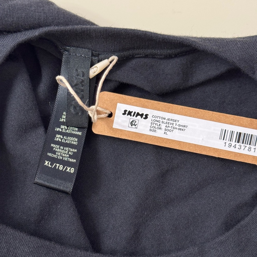 Skims Cotton Jersey Long Sleeve T-Shirt in Soot, Size XL - Picture 3 of 3